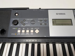 Teclado Yamaha YPT-230