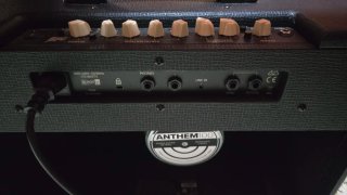 Amplificador Blackstar Negro y Marrón