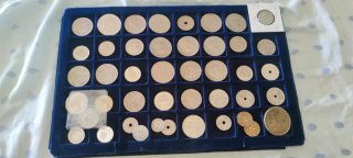 Lote de monedas antiguas y modernas