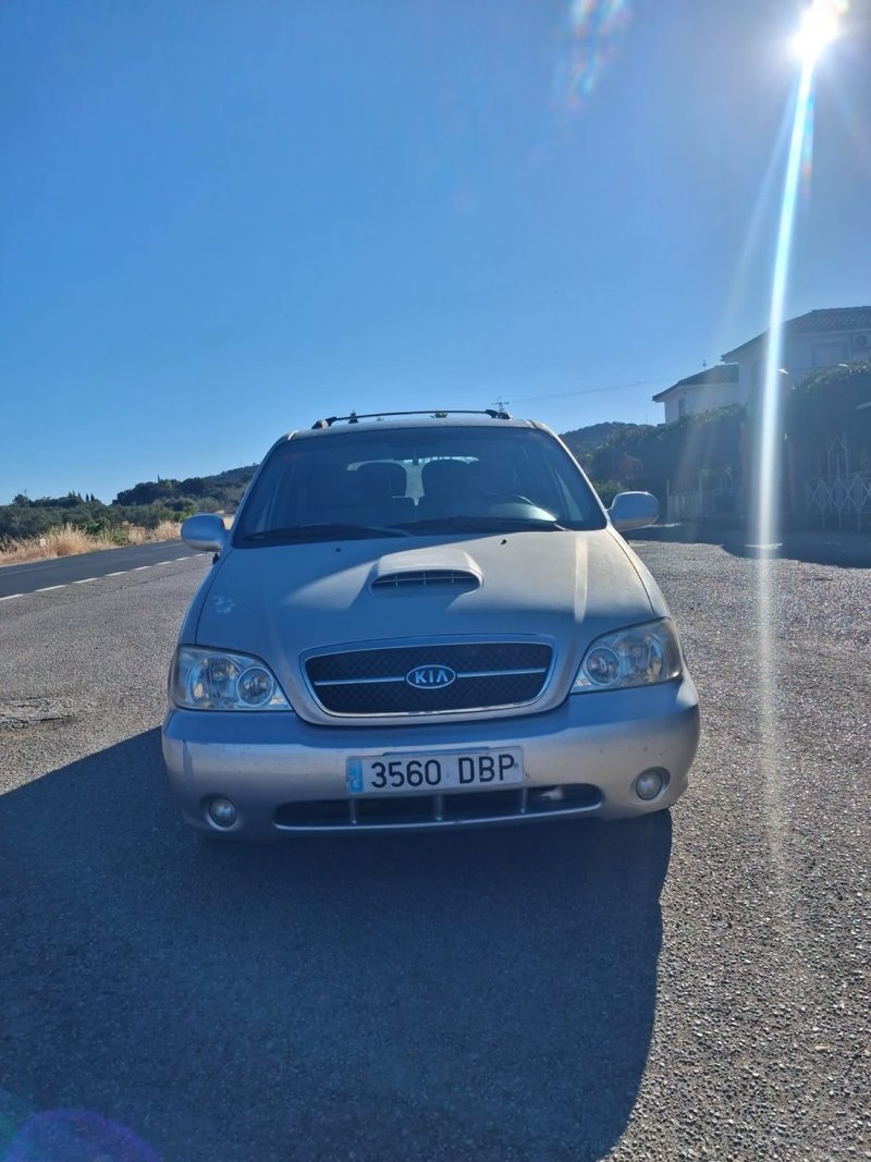 KIA Carnival 2004 - foto 1