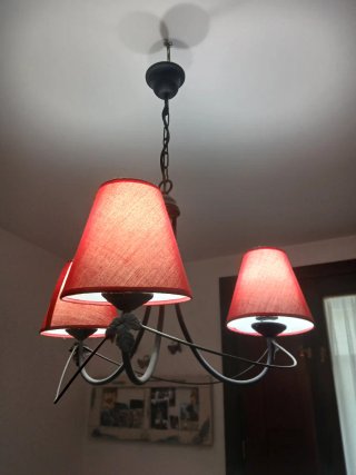 Conjunto de lámpara de techo y dos de mesa