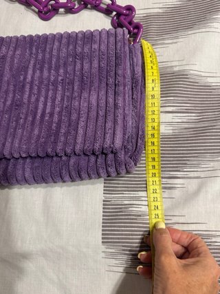 Bolso pana lila con cadena
