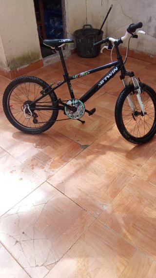Bicicleta BMX B'TWIN
