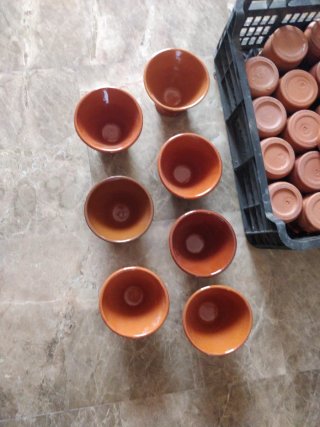 Vasitos y cuencos de barro