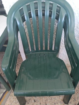 Mesa y 4 Sillas Jardín Grosfillex Plástico