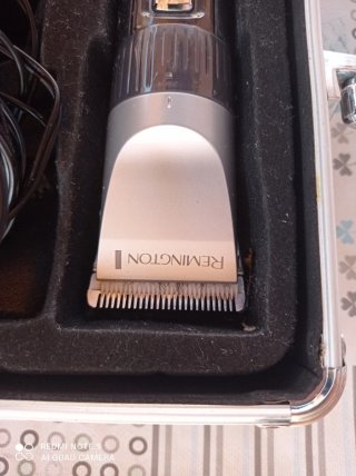 Maletín de peluquería negro y plateado
