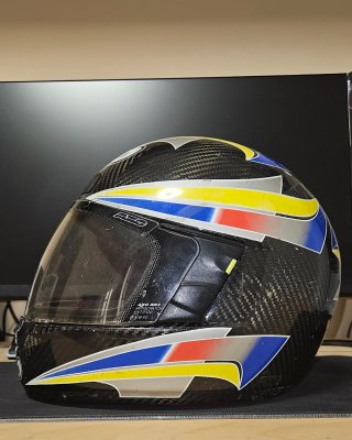 Casco Axo Fibra de Carbono