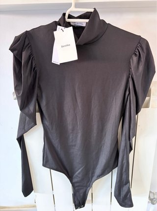 Body Bershka talla XS nuevo etiqueta
