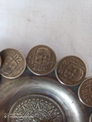 Cenicero antiguo con monedas cultura olmeca