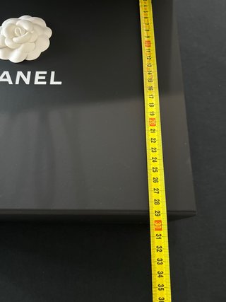Caja y Bolsa Chanel Negra
