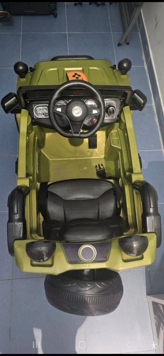 Coche eléctrico 4x4 para niños