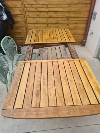 Mesa extensible exterior madera 150x90 y 4 sillas