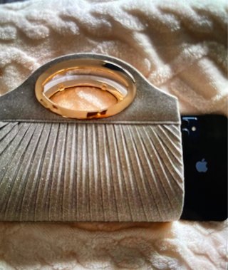 Bolso de fiesta dorado y plateado