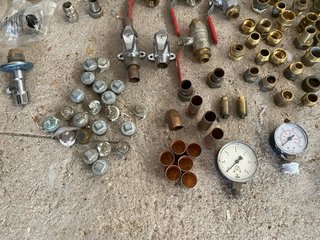 Lote Fontanería: Válvulas, Racores y Grifos
