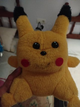 Peluche Pikachu