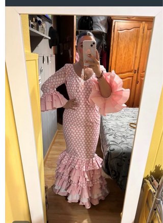 Vestido de gitana rosa con lunares