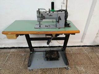 Máquina de coser Adler industrial