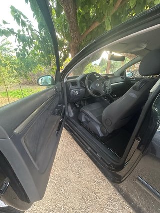 Volkswagen Golf 2004