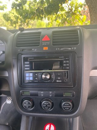 Volkswagen Golf 2004