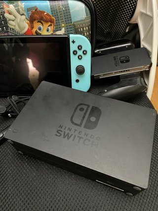 Nintendo Switch Azul/Rojo + Accesorios