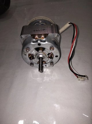 Motor XB8628-G 100W 230VAC 50Hz Clase 155