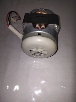 Motor XB8628-G 100W 230VAC 50Hz Clase 155
