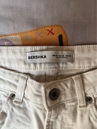 2 Vaqueros Cortos Bershka
