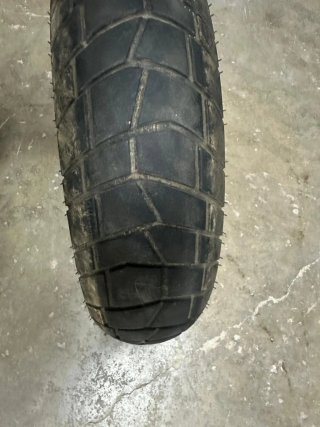 Cauchos de moto usados