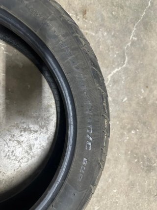 Cauchos de moto usados
