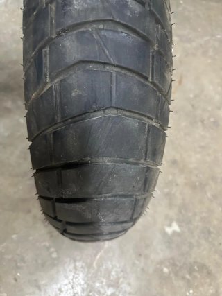 Cauchos de moto usados