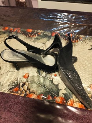Zapatos de tacón neigros