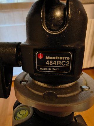 Treppiede Manfrotto 055XPROB + Testa 484RC2