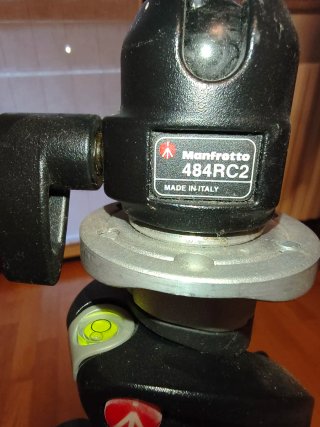 Treppiede Manfrotto 055XPROB + Testa 484RC2