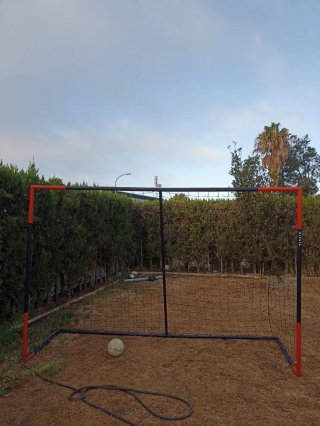 Portería de fútbol con red