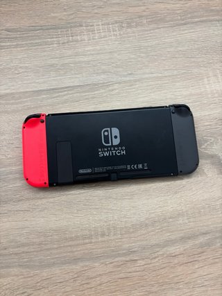 ¡COMO NUEVA! Nintendo Switch + accesorios
