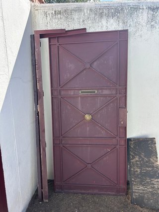 Puerta de hierro