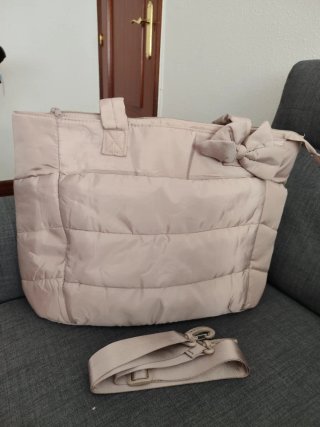 Bolso tote acolchado con lazo