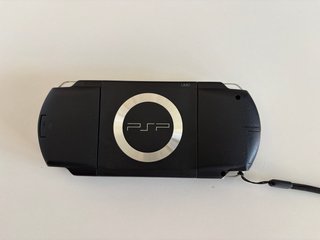 Consola Sony PSP 1004 Negra + Juegos y Accesorios