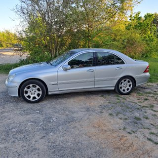 Mercedes-Benz Clase C 2006