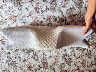 Almohada cervical ergonómica, viscoelástica. HOMCA