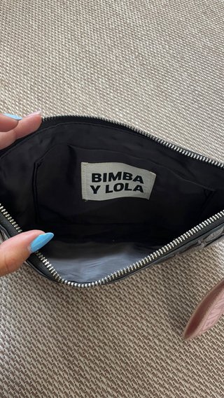 Bolso mano Bimba y Lola negro