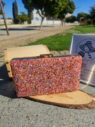 Bolso de fiesta multicolor con pedrería