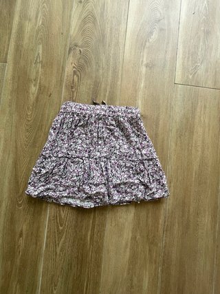 Falda Zara floral rosa y blanca Talla XS