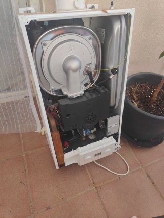 Caldera para reparar, la reparación cuesta 200 eur