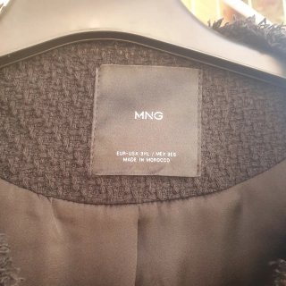 Chaqueta corta Mango negra