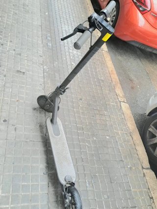 Patinete Xiaomi Esencial sin guardabarros