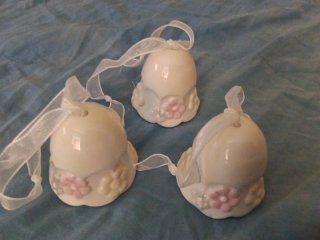 Campanelle in ceramica con fiocchi