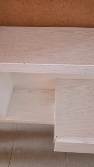 Recibidor con espejo y estantes