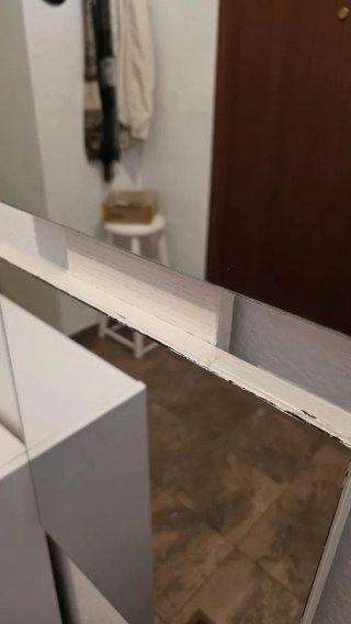 Recibidor con espejo y estantes