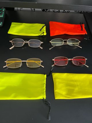 4 Gafas de Sol Estrechas Colores con fundas